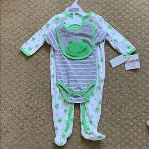 Pajama/play set